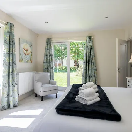 9 Mountain View At Sheen Falls Country Club Hébergement de vacances