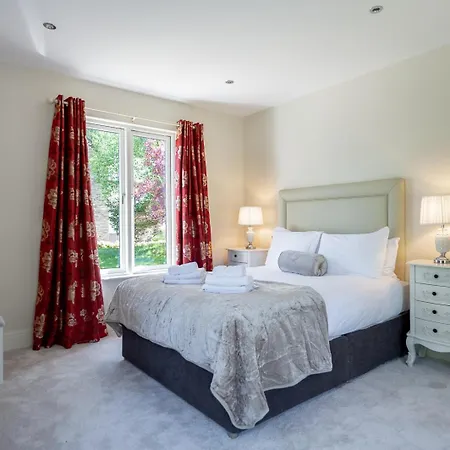 Vakantiehuis Large Sleeping 10. Free Use Of Pool