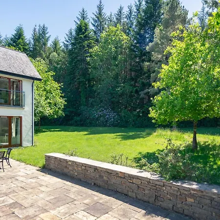 Semesterbostad Large Sleeping 10. Free Use Of Pool Kenmare